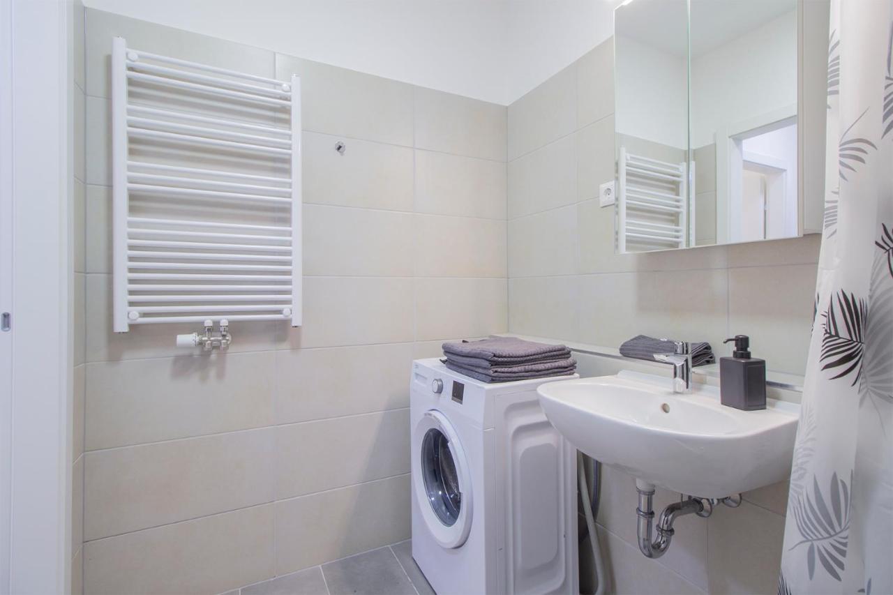 Corvin Modern Two Bedroom Free Parking * Budapeszt